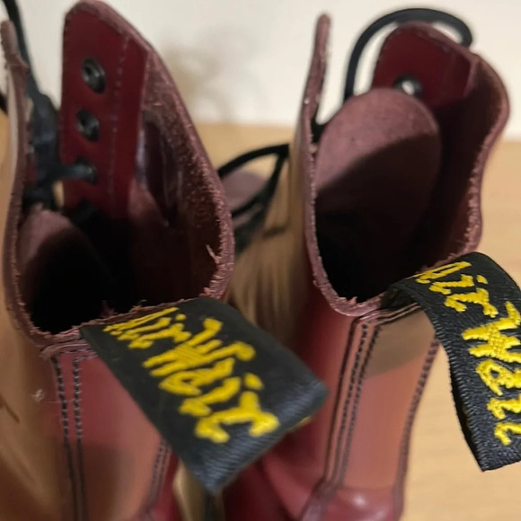 Dr. Doc Martens 1460 SMOOTH LEATHER LACE UP BOOTS size Women’s 6 US - Picture 15 of 16